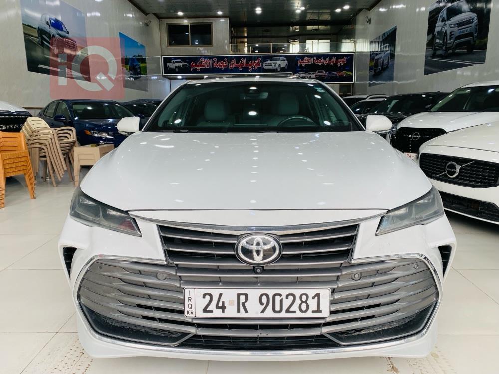 تويوتا أفالون